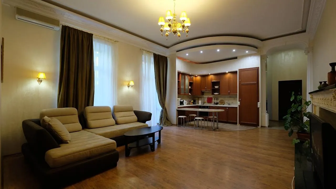 Apartment On Khreschatyk Kiev